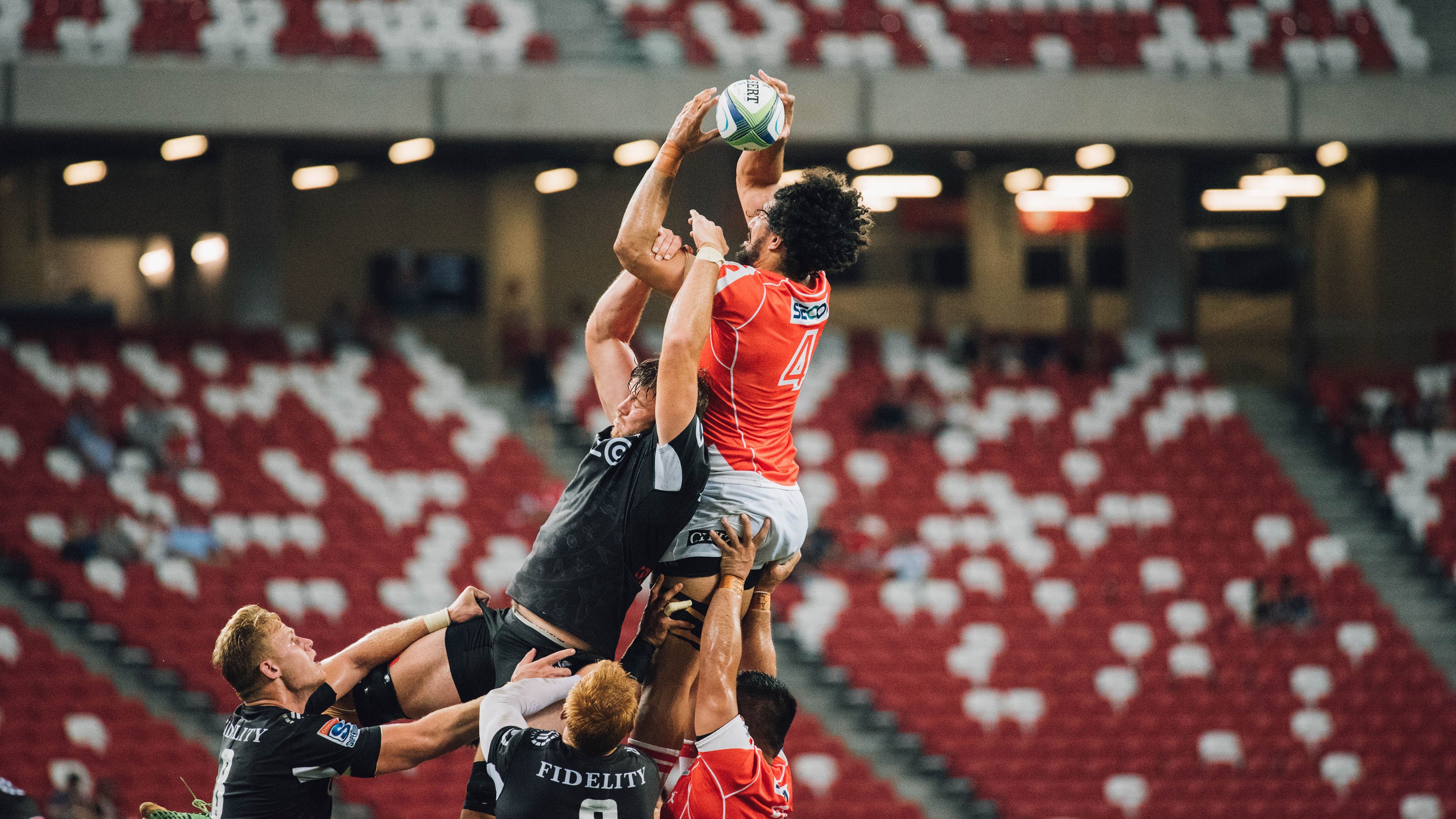 德国男子73公斤级举重选手在决赛中获得第七名,德国举重小将