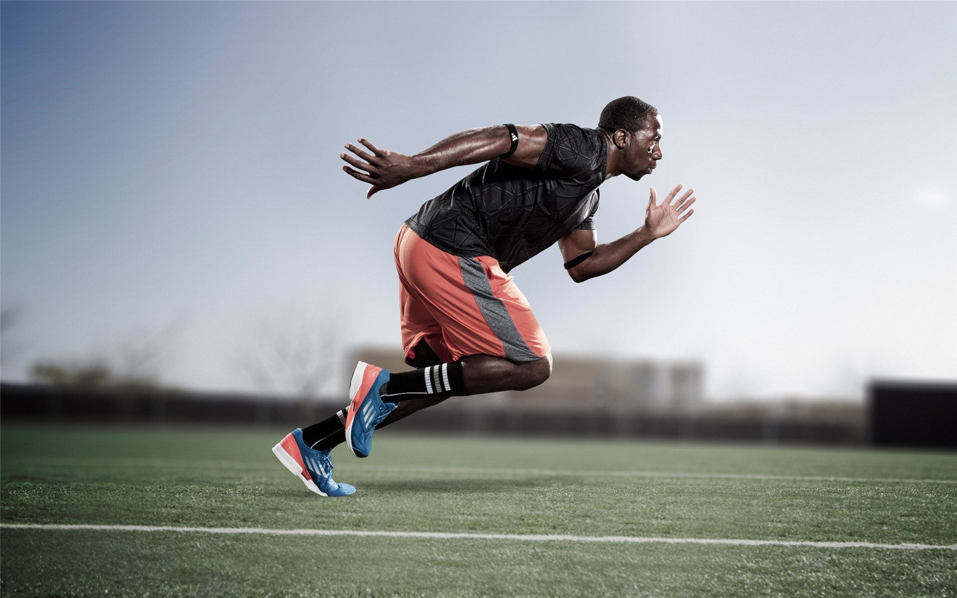 德甲强强对话：多特在客场逼平拜仁，争冠悬念愈发激烈，德甲多特vs拜仁